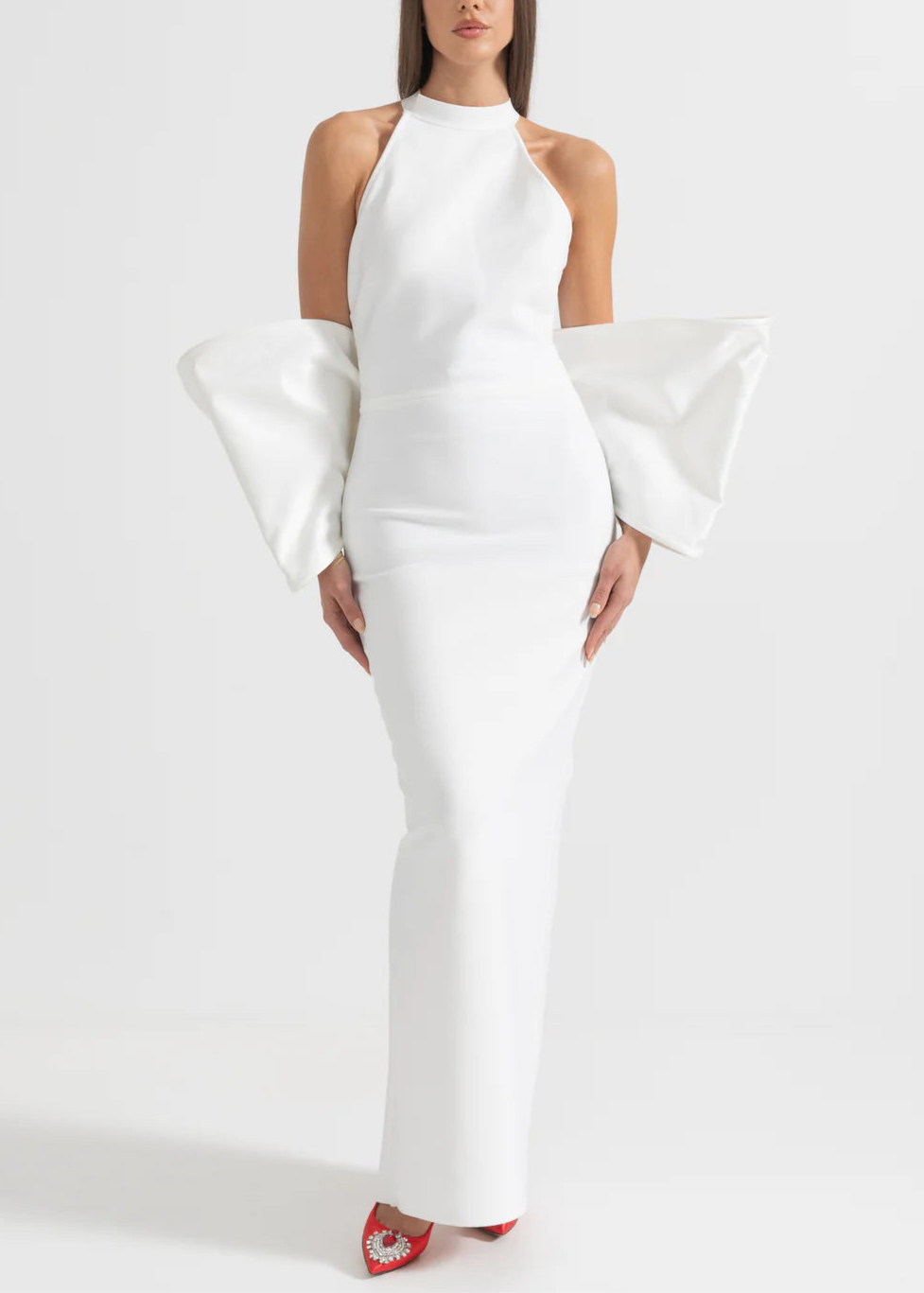 Auréole Backless Sculpted Bow Gown