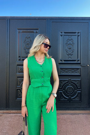 Sleeveless Buttoned Short Vested Set - Chiccharm